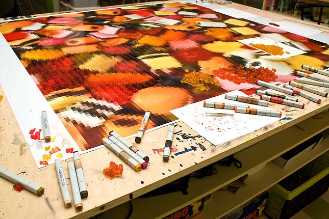 Colorado - Die bunte Mischung. Ein Bild aus Gummibärchen entsteht im Atelier des Künstlers Johannes Cordes